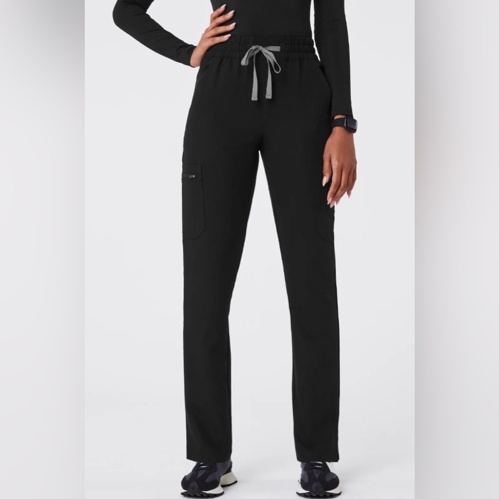 Figs Scrubs Dowa High Waisted Relaxed Straight Leg